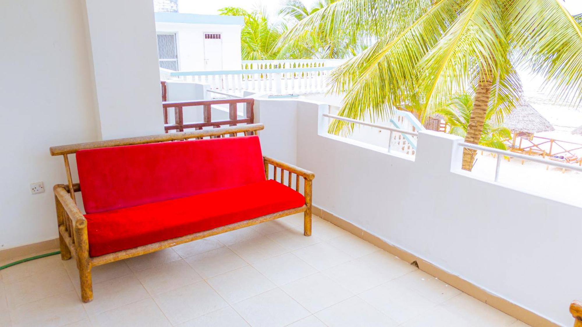 Sands Inn Hotel Pwani Mchangani Exterior photo