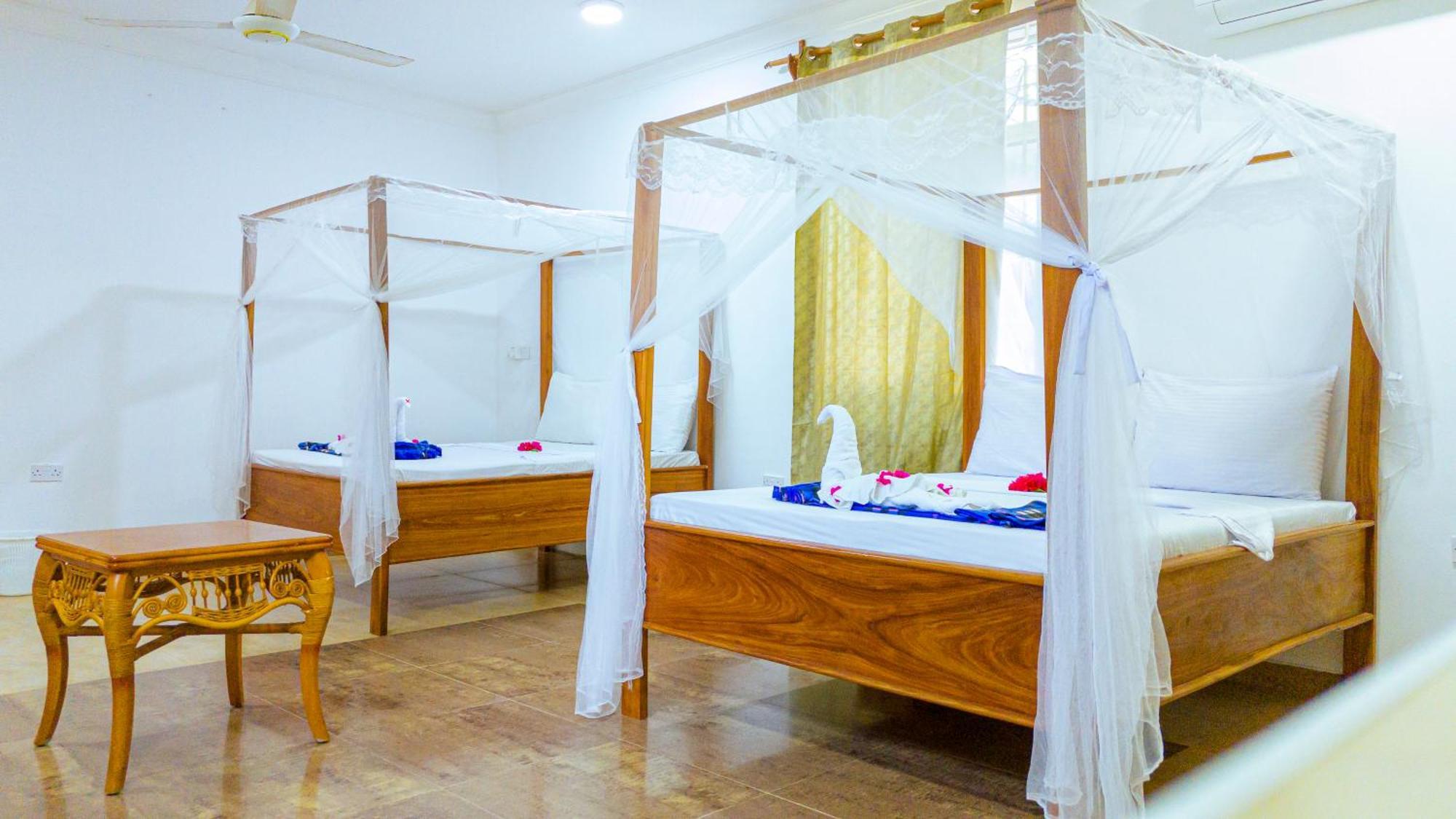 Sands Inn Hotel Pwani Mchangani Exterior photo